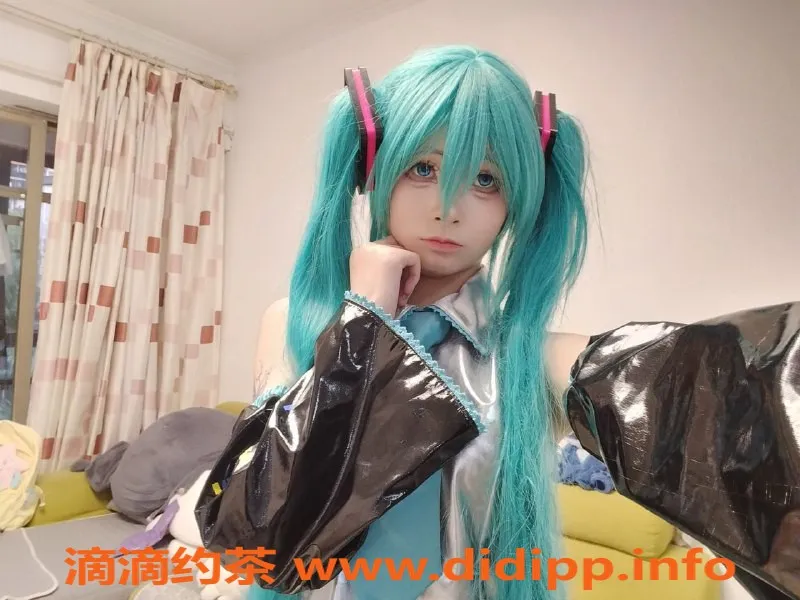 广州楼凤-天河初音未来，1600元嫩妹Cos服务