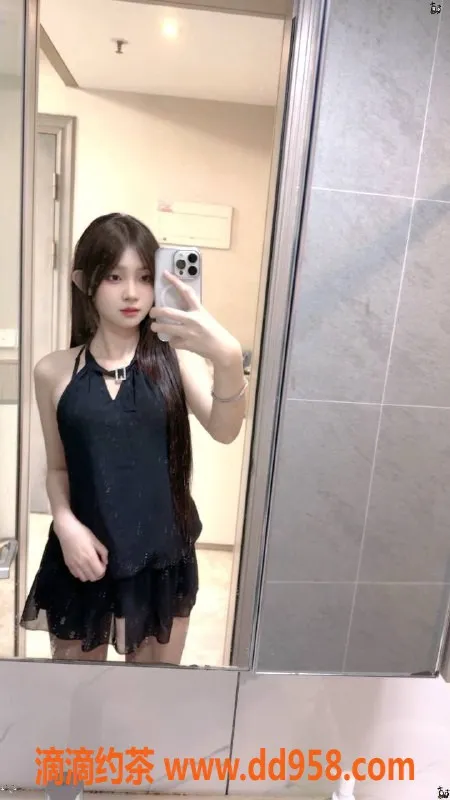 深圳楼凤-宝安小萌，19岁165cm，45kg，900元起服务