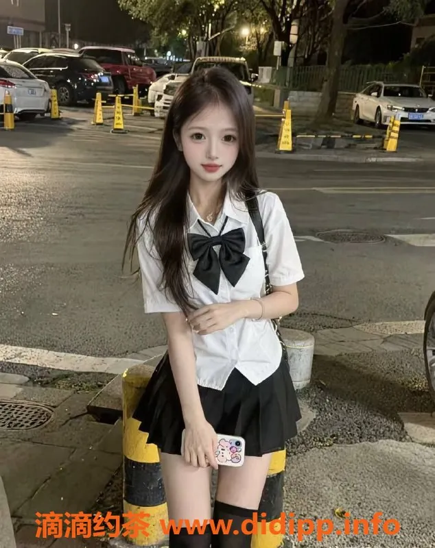 广州楼凤-金沙洲小鱼，600元超值服务，期待你的光临！