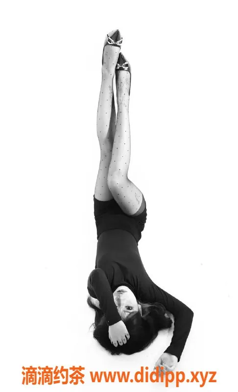 深圳楼凤-龙华可儿，46kg嫩妹，舌吻、六九服务