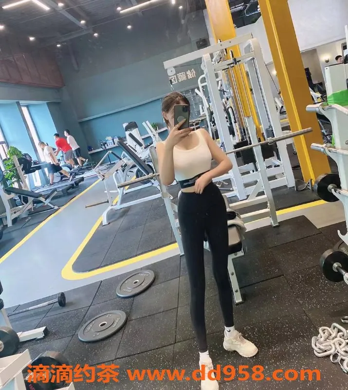 深圳楼凤资源信息,福田娜娜—23岁170D大胸美女，1200起服务