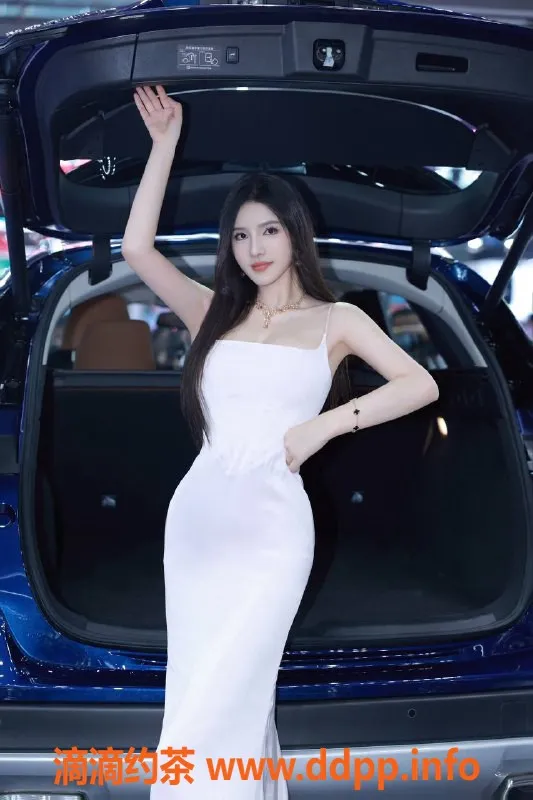 深圳楼凤资源信息,福田小鹿，176cm大胸御姐，2300元起