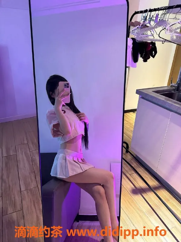 广州楼凤-番禺玉儿：800元嫩妹，服务超赞！