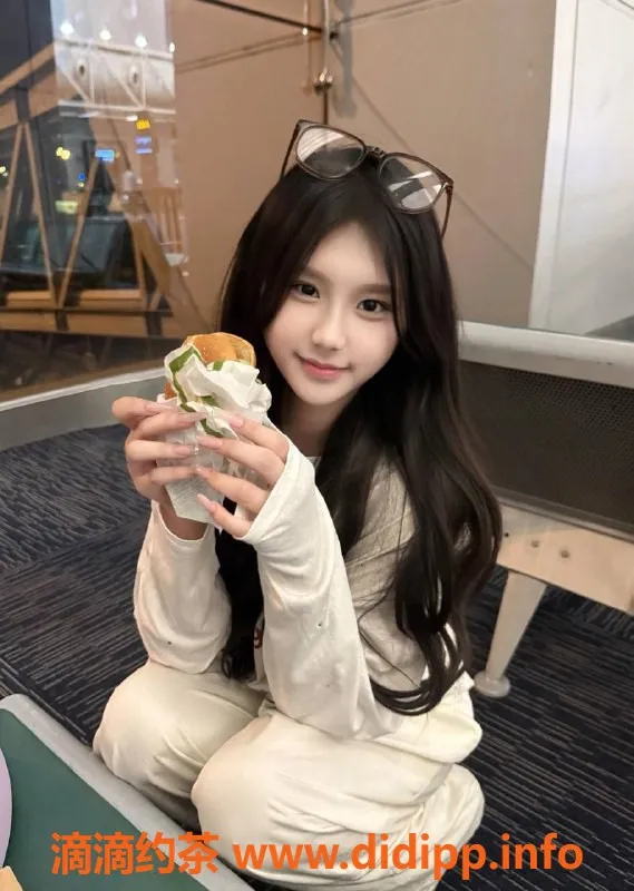 深圳楼凤-南山七七，1400元嫩妹情趣调情