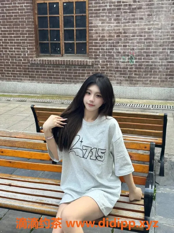 深圳楼凤-南山七七，1400元嫩妹情趣调情