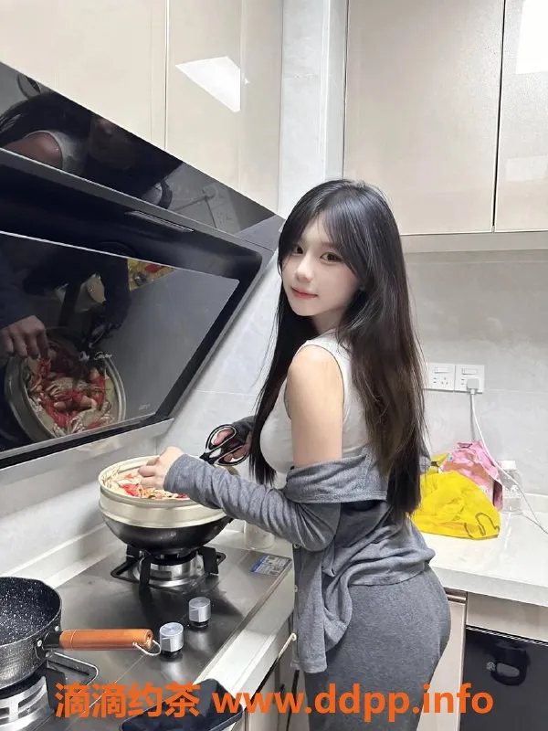 深圳楼凤-南山七七，1400元嫩妹情趣调情