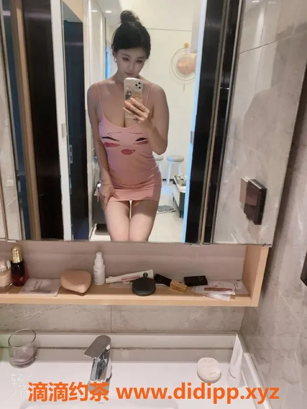 深圳楼凤-龙华24岁鹿鹿，172E大胸，1000P超值服务