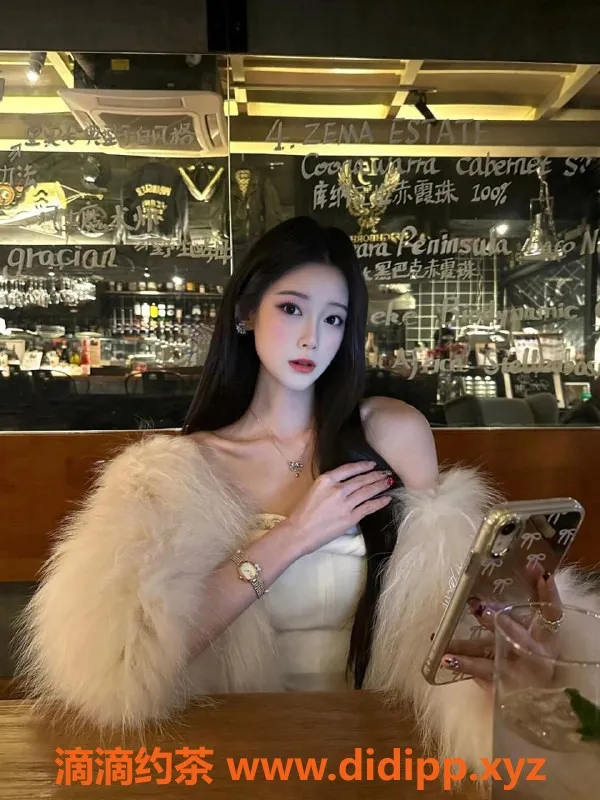 无锡楼凤资源信息,江阴慕白影院民宿 02小少妇 细腰翘臀