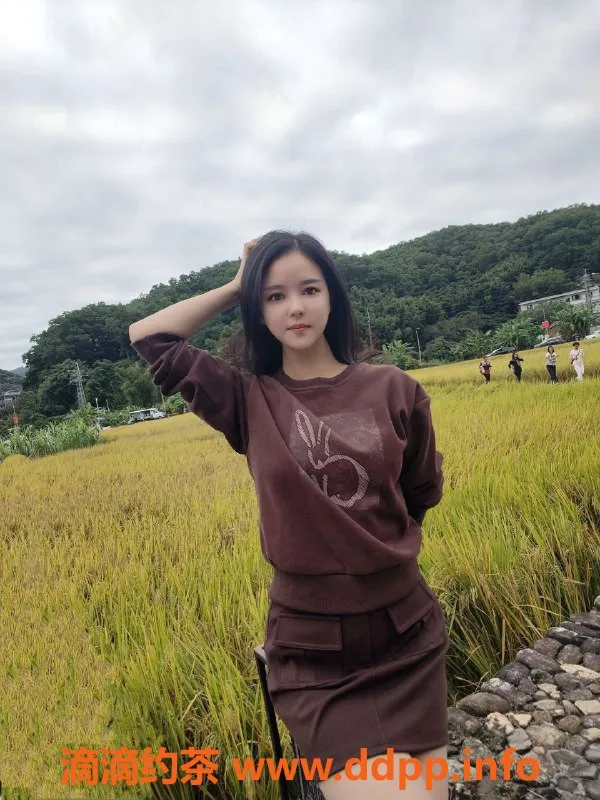 广州楼凤-白云大道北小慧 69服务450p 大奶尤物等你来体验