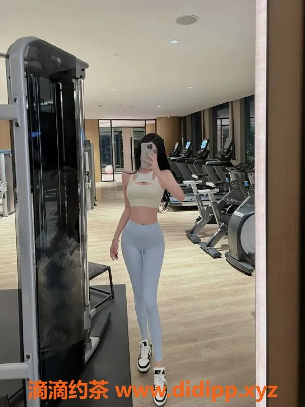 深圳楼凤-南山伊菲，1300P体验甜蜜舌吻