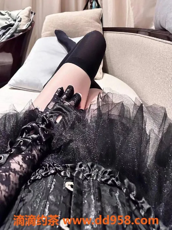 广州楼凤-荔湾御姐念念，800元超值服务等你来体验