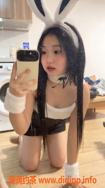 深圳楼凤资源信息,深圳南山嫩妹文文，700元起双飞服务