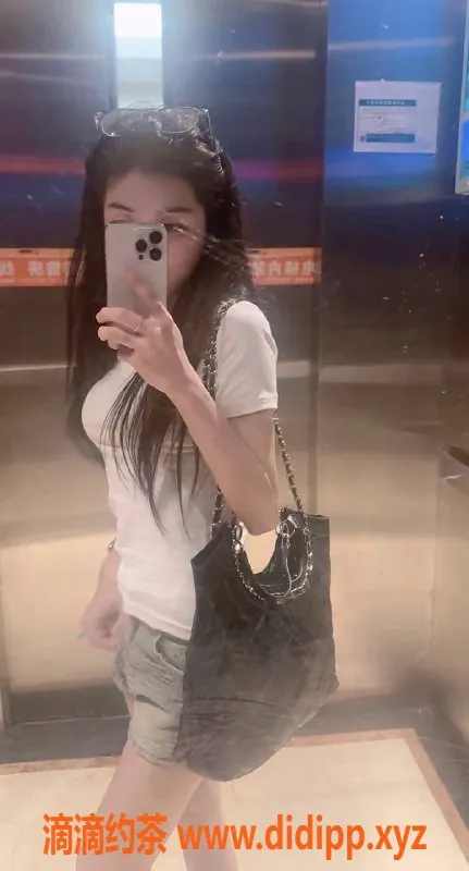 广州楼凤-番禺瑶瑶，800元嫩妹，独特服务体验