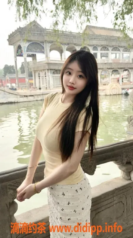 广州楼凤-天河瑾瑜，800元嫩妹服务，丝袜诱惑