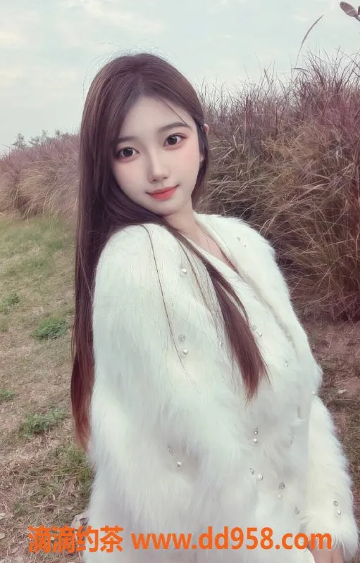 中山楼凤-西区19岁芊芊，D罩杯服务超赞！