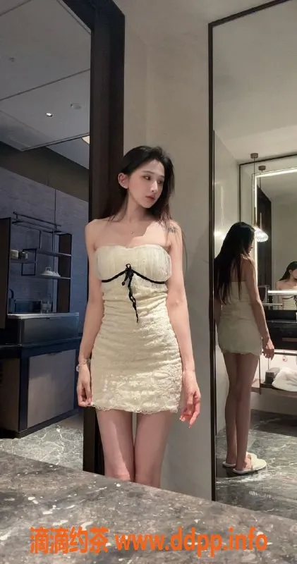 深圳楼凤-福田好好吃饭，20岁长腿冷白皮美女服务