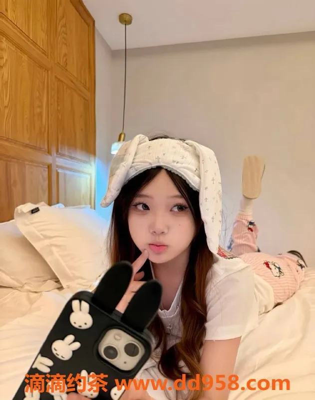 深圳楼凤-光明泡泡，互动六九与制服诱惑，800元起