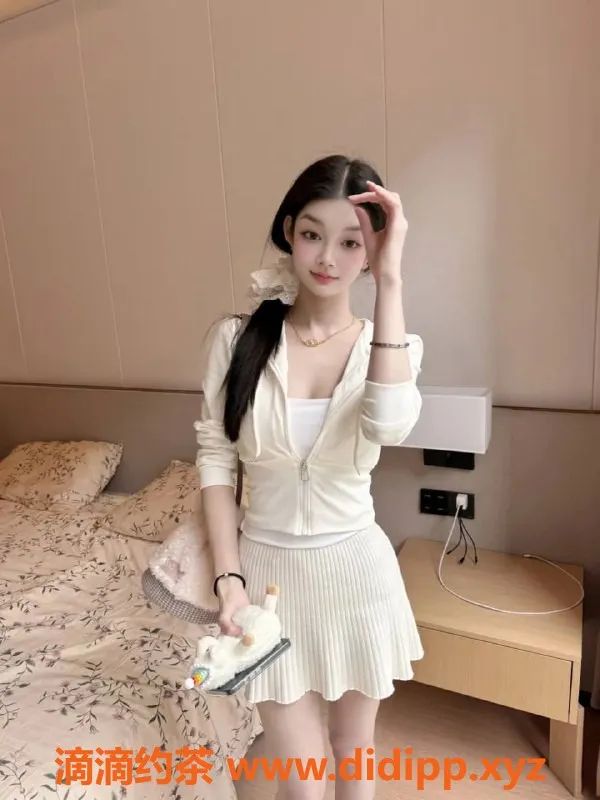 广州楼凤-荔湾嫩妹蛋蛋，700元精品服务体验