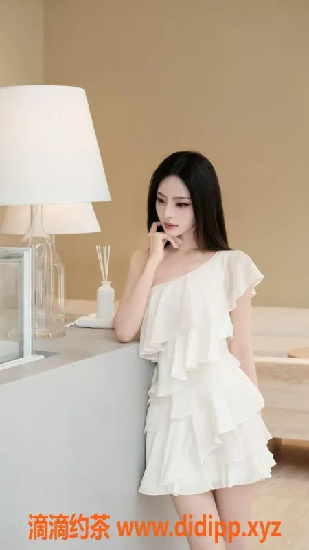 广州楼凤-天河御姐张诗曼，2500pp大长腿等你体验