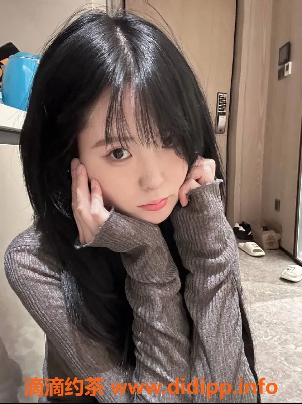 深圳楼凤资源信息,南山苒苒，18岁嫩妹，165cm 47kg，超值服务