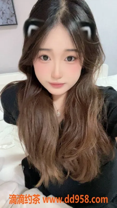 深圳楼凤资源信息,宝安小甜甜，166C，18岁，650P起