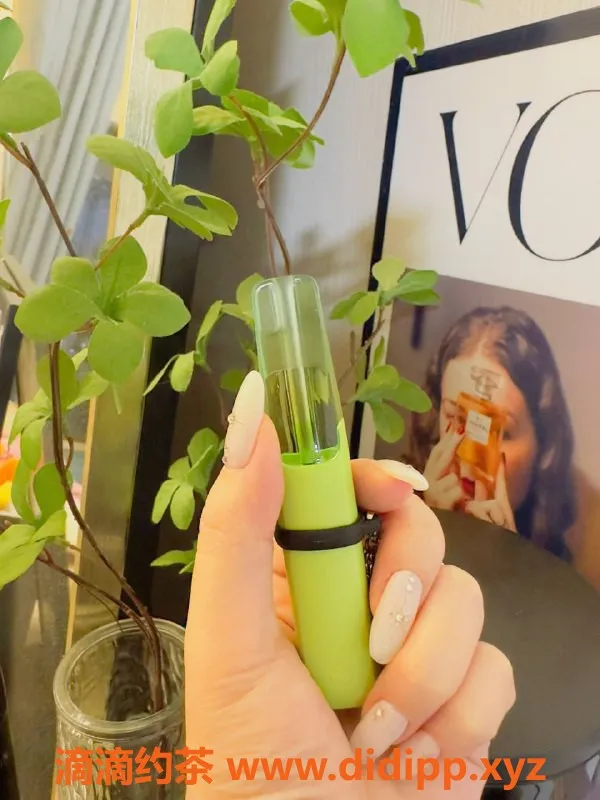 广州楼凤-广州雾库，正品电子烟，服务好！