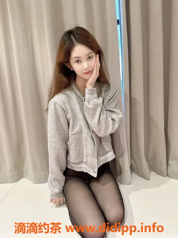 深圳楼凤-龙岗可晴，163cm 45kg嫩妹，800元起