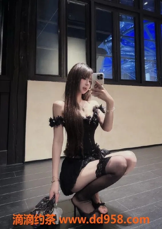 深圳楼凤-南山梓嫣，177cm长腿美女，1600起