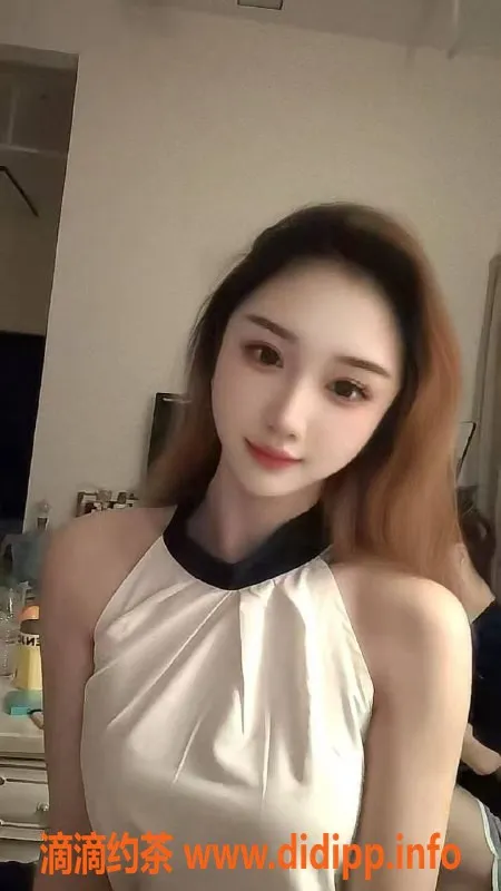 广州楼凤-番禺小媛，800元御姐制服诱惑体验