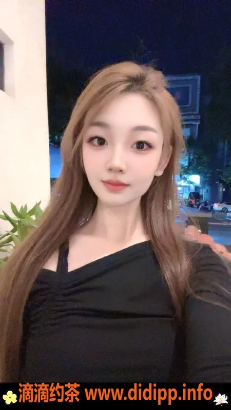 深圳楼凤-龙华诺诺，168cm46kg，1200P起，外出Kiss服务