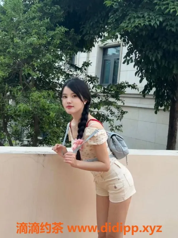 深圳楼凤资源信息,龙华青青 22岁 163身高 43斤价格1000起