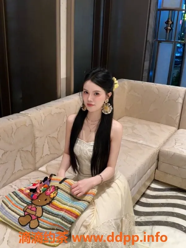 深圳楼凤-龙华青青 22岁 163身高 43斤价格1000起