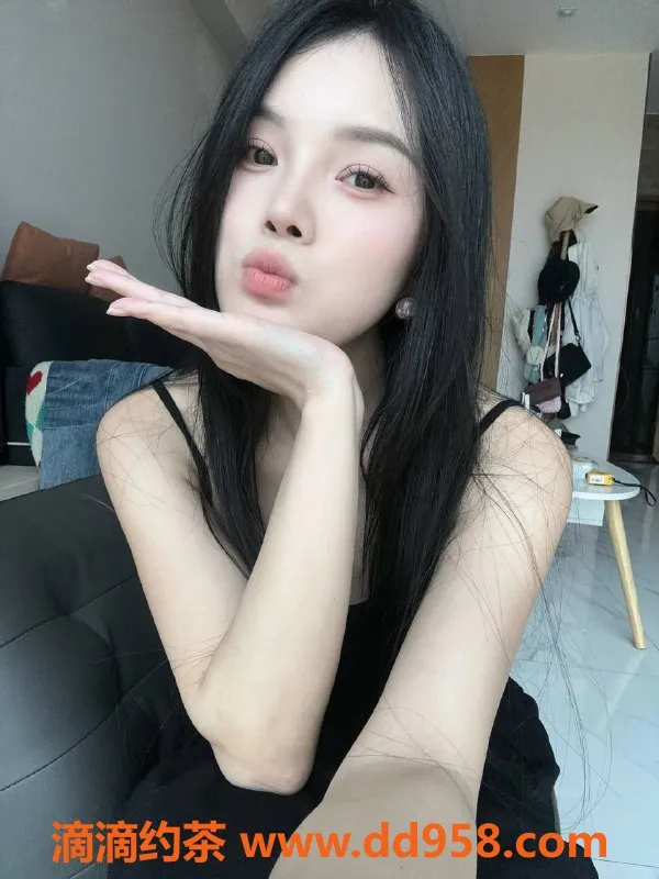 深圳楼凤-龙华青青 22岁 163身高 43斤价格1000起