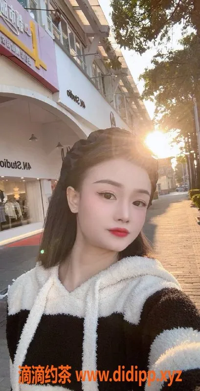 深圳楼凤-宝安小妮蔻，165高89斤，服务多样，800起