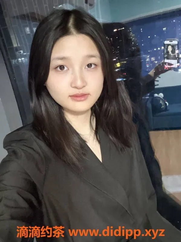 广州楼凤-番禺嫩妹福宝，700元精品服务等你来体验！