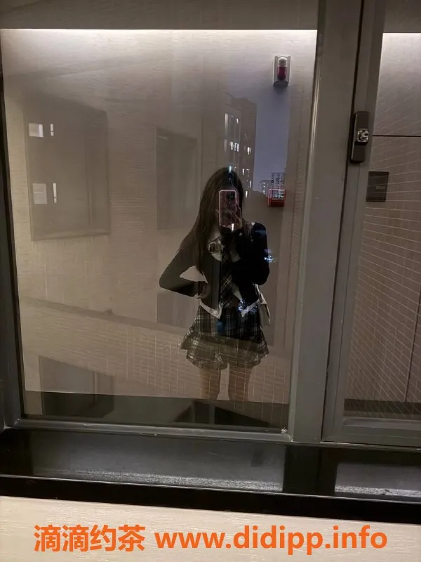 深圳楼凤-福田嫩妹冰冰 18岁168cm 85斤 1200起