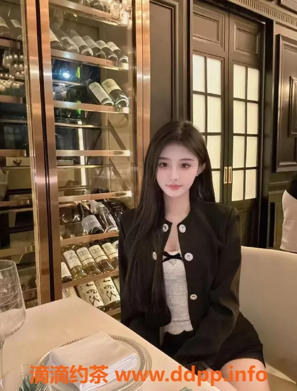 深圳楼凤-福田小月亮，27岁，身高160，诱人服务等你体验