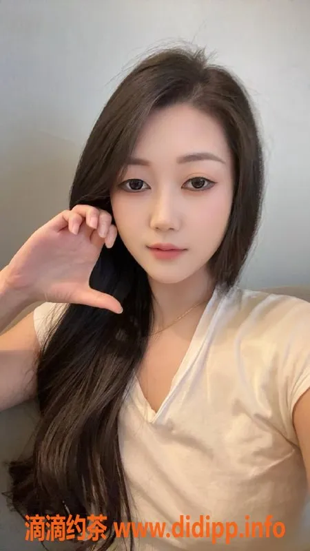 深圳楼凤-罗湖夏夏 23岁 167cm长腿 价格800元