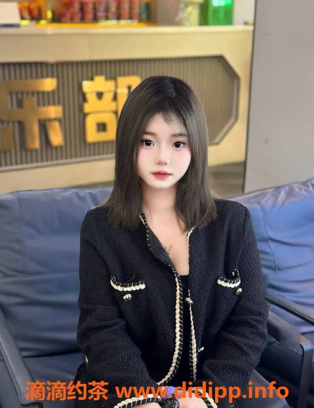 深圳楼凤-龙华范困困：19岁168D大胸嫩妹，800起