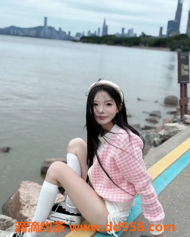 深圳楼凤-龙华嫩妹小颜酥，18岁160cm，43kg，1200P起