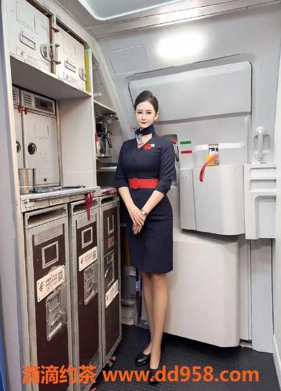 深圳楼凤-南山张思雅，178大长腿，大胸御姐，1600起欢迎体验