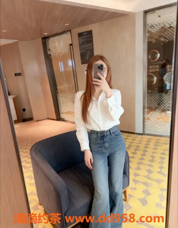 深圳楼凤-深圳福田雨琦，900元起，制服御姐服务