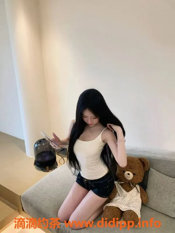 广州楼凤-天河小晴天，1600元包时嫩妹，69服务