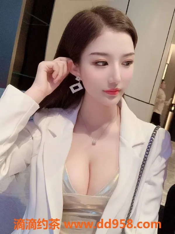 广州楼凤-天河御萝，1000元包天服务，魅力御姐等你来体验