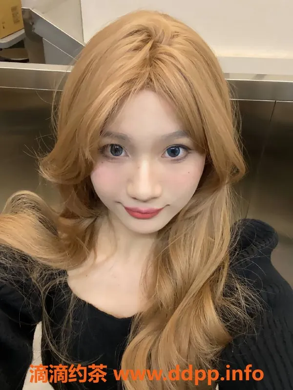 广州楼凤-天河嫩妹鱼鱼，800元享夜课舌吻服务