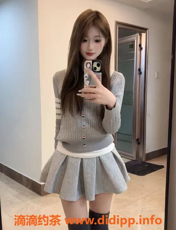 昆明上门服务-西山区猫教主，900元口交嫩妹服务