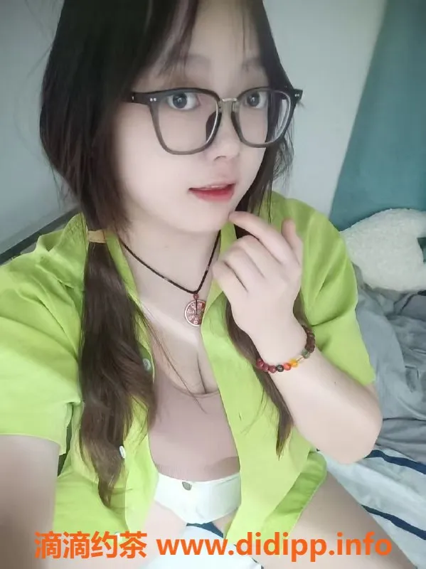 广州楼凤-海珠嫩妹雪儿，超值服务仅需600元