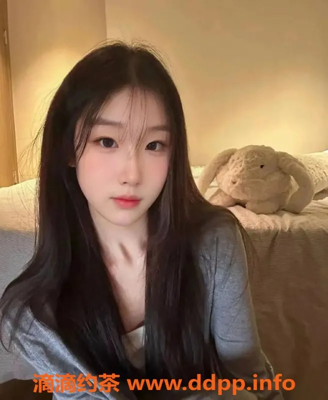 广州楼凤-天河玉玉：68斤嫩妹，868元享受亲密服务