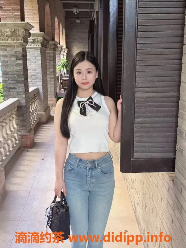 广州楼凤-白云莎莎，嫩妹外出，600元尽享服务