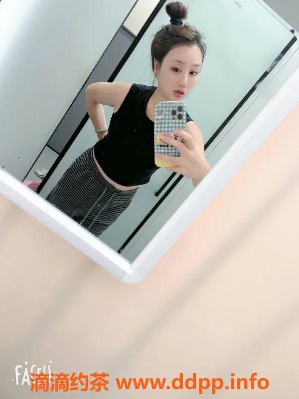 深圳楼凤-南山晚芙，茶费800p，迷人服务享受